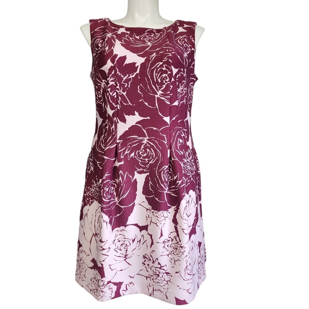 Taylor Woman Dress 14 purple sheath floral Print